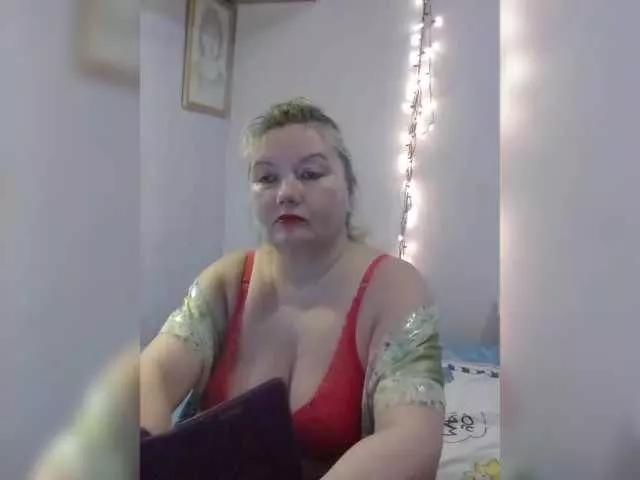 LucyAlexis on BongaCams 