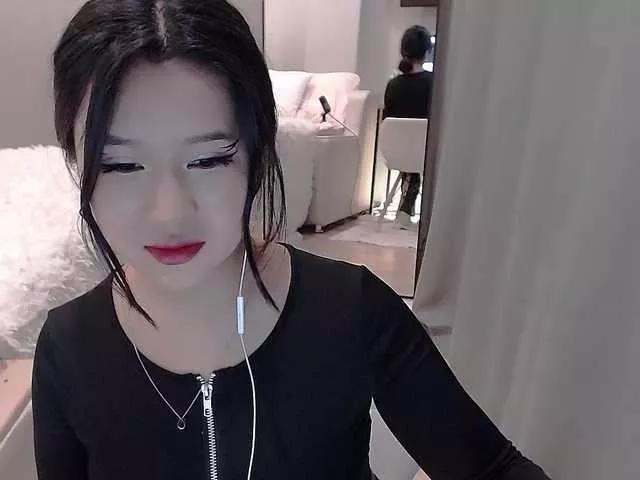 LucyLiu on BongaCams 