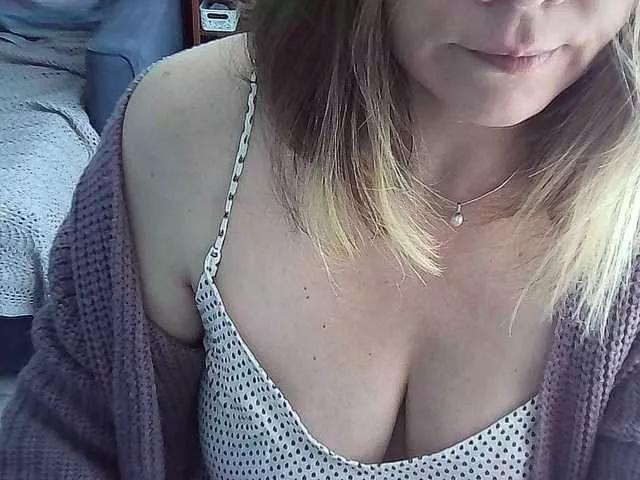 LunaKate on BongaCams 