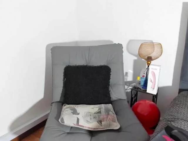 Luxy-Nurse on BongaCams 