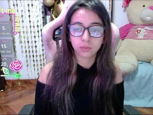 Maggie-Fox on BongaCams 
