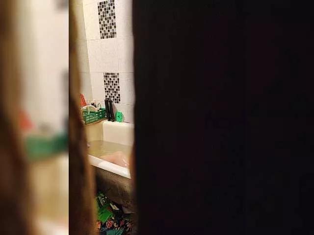 Maksim000-13 on BongaCams 