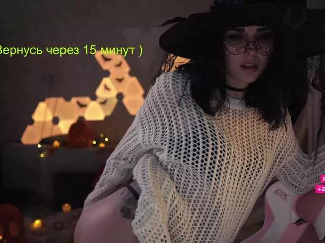 MalinaBo0m on BongaCams 