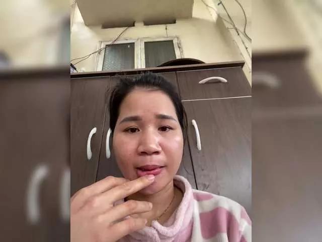 Maria2299 on BongaCams 