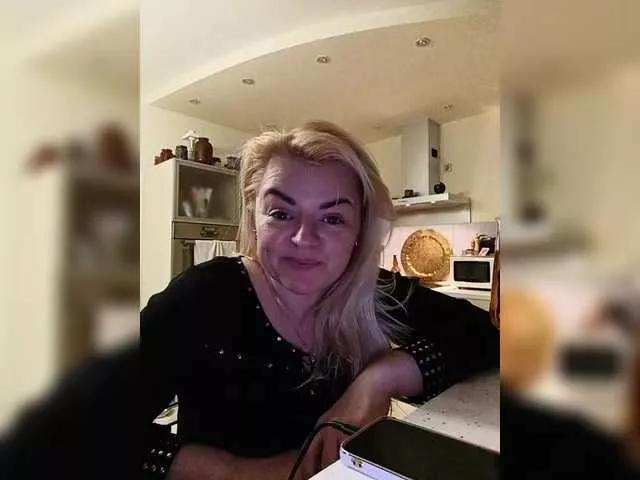 Maritaro on BongaCams 