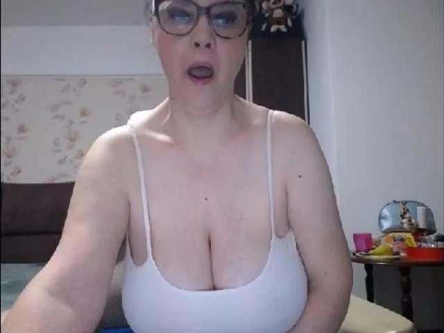 mary-x on BongaCams 