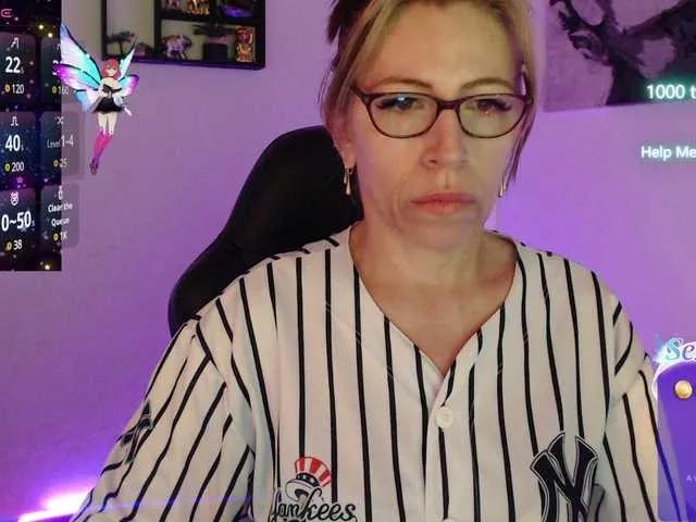 maturehot-1 on BongaCams 