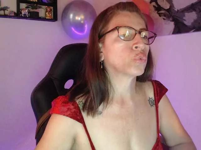 maturehot-1 on BongaCams 