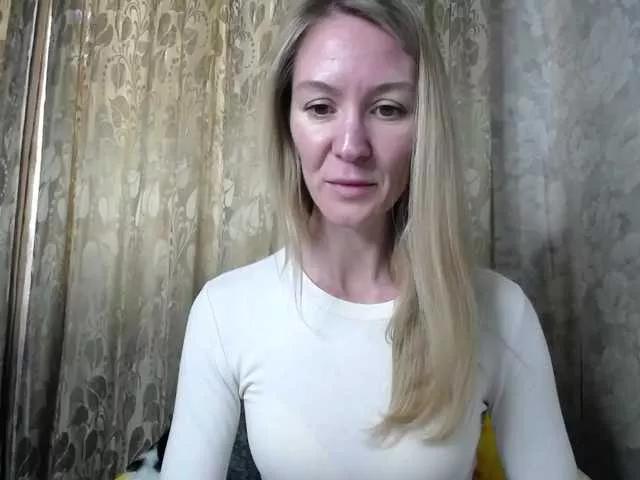 Melody121 on BongaCams 