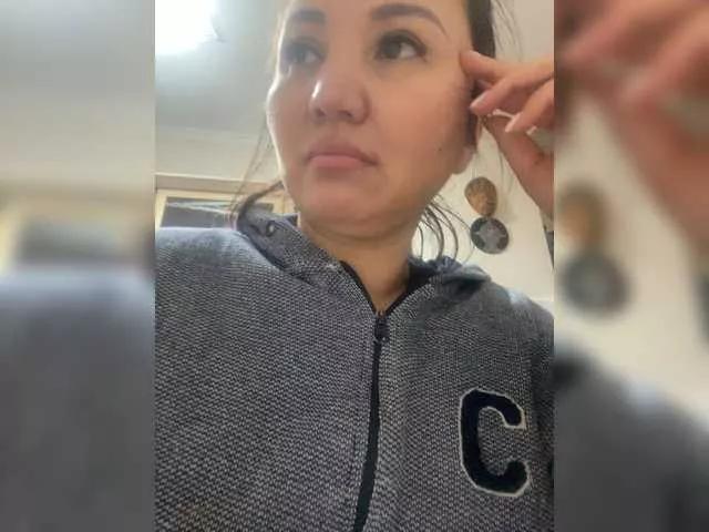 MiaBloom on BongaCams 