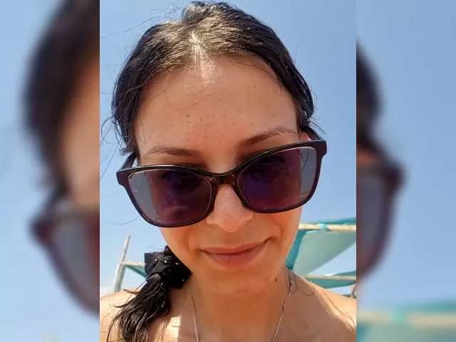 MiryamyrGoddess25 on BongaCams