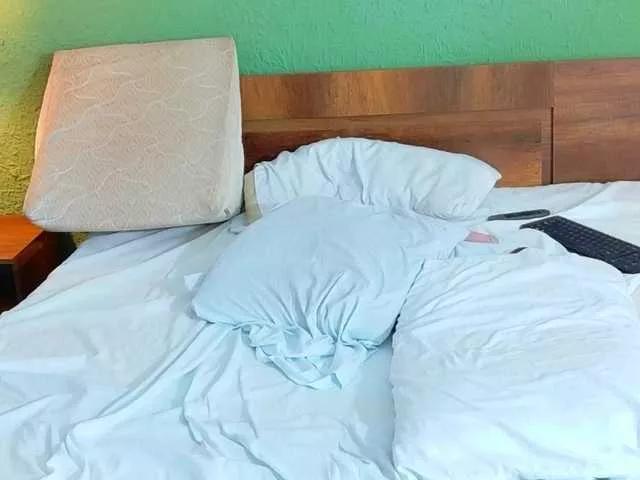 mommy-loves-cock on BongaCams 