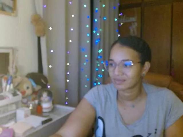 Moranguh on BongaCams 