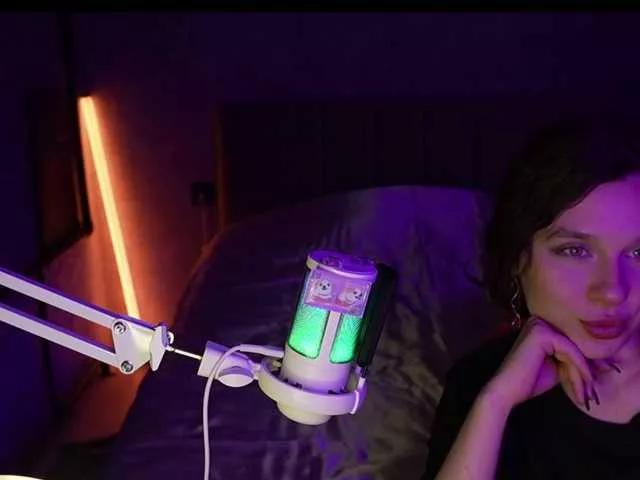 MossiPolli on BongaCams 
