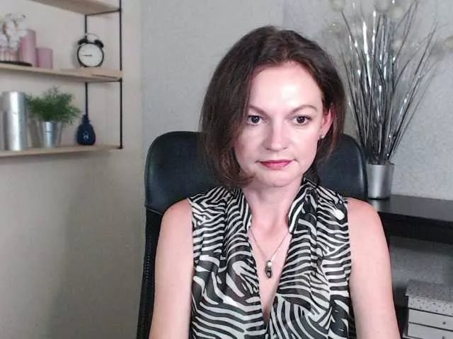 Offline mrsVivian on BongaCams