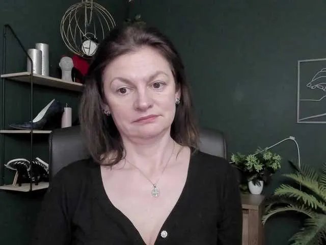 Offline mrsVivian on BongaCams