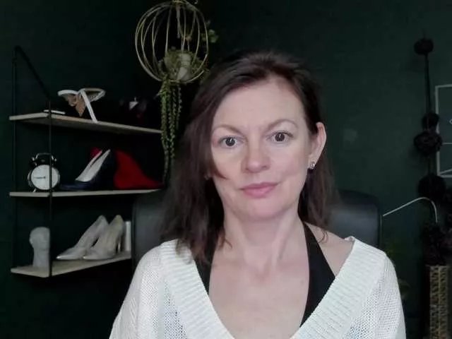 Offline mrsVivian on BongaCams