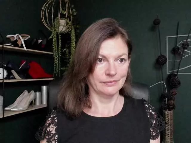 Offline mrsVivian on BongaCams