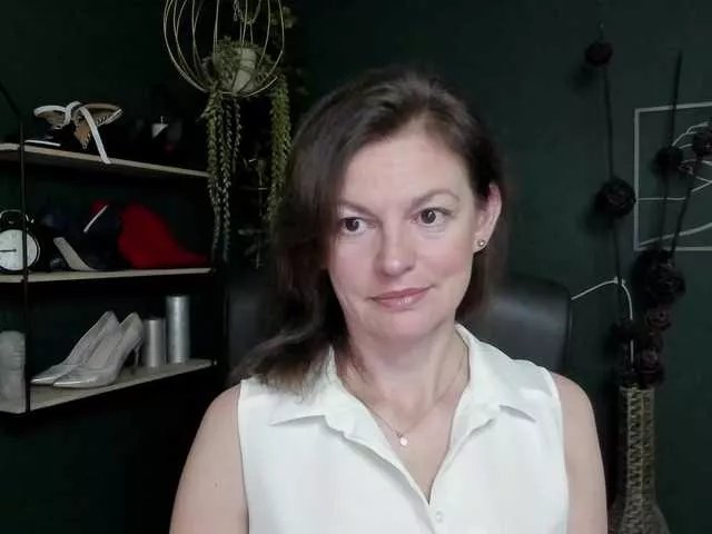 Offline mrsVivian on BongaCams