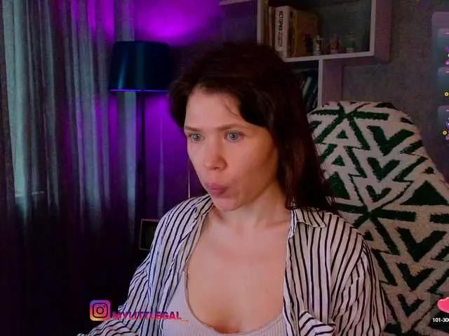 MyLittlegi on BongaCams 
