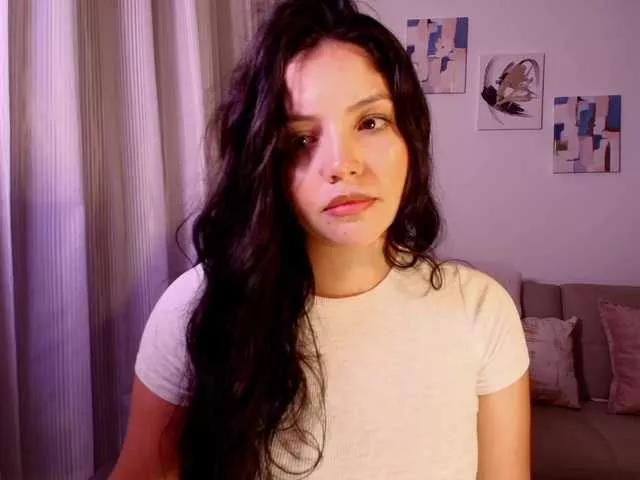 NinaMichelle on BongaCams
