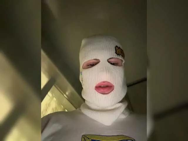 ParochkaTwiks on BongaCams 