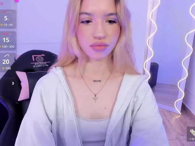 peach-tay on BongaCams 