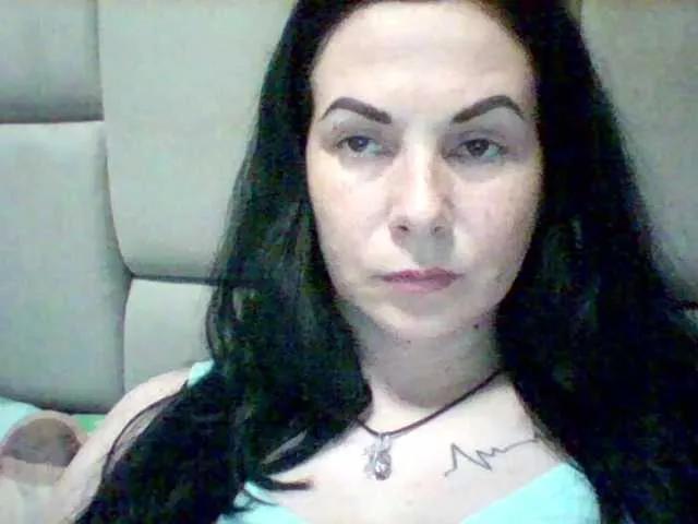 PeggyJaguar on BongaCams