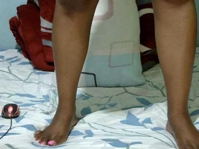 Petitetessy3 on BongaCams 