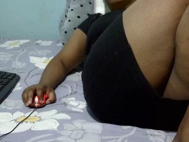 Petitetessy3 on BongaCams 