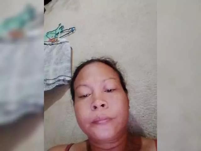 philscharm on BongaCams 