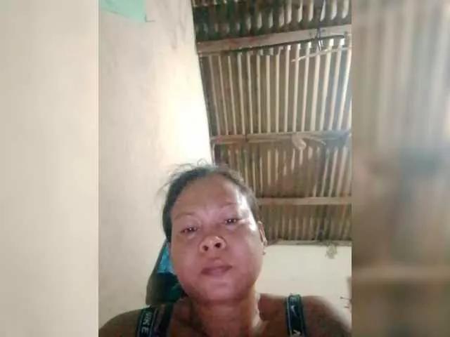 philscharm on BongaCams 