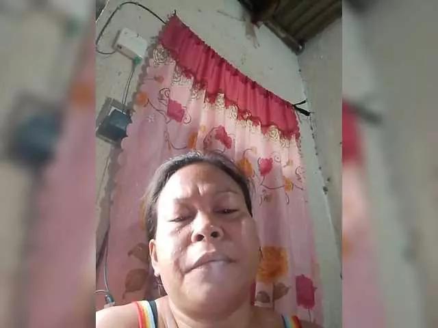 philscharm on BongaCams 