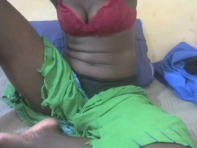 Prettytallgirl on BongaCams 