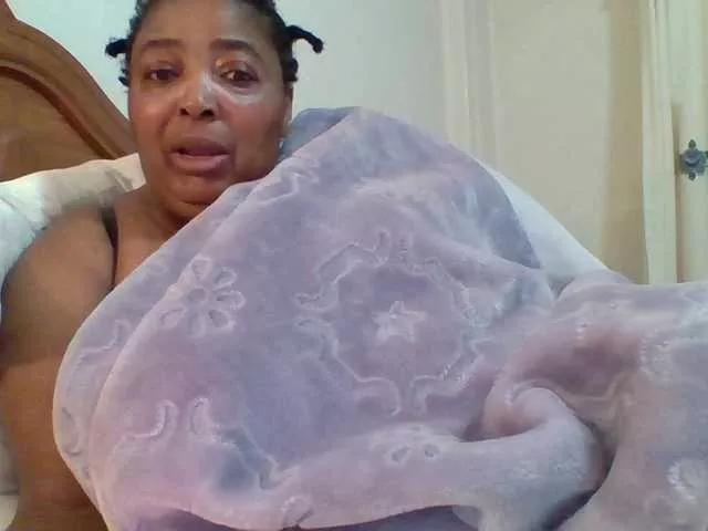 pussylips53 on BongaCams 