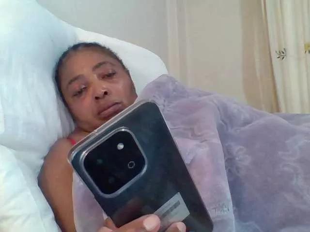 pussylips53 on BongaCams 