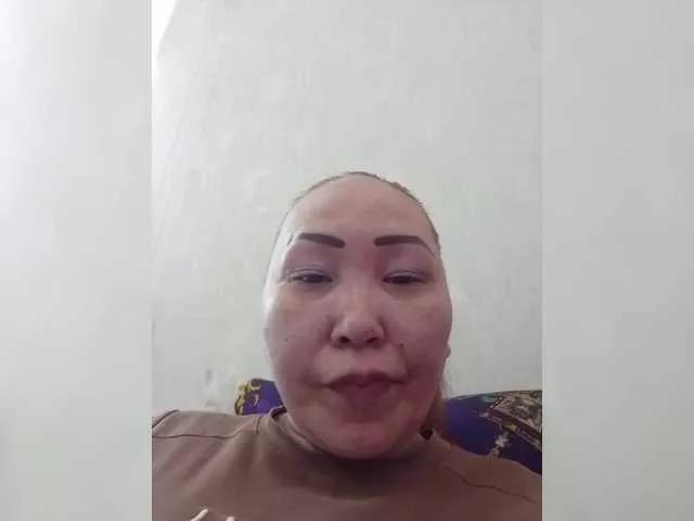 Qweentis on BongaCams 