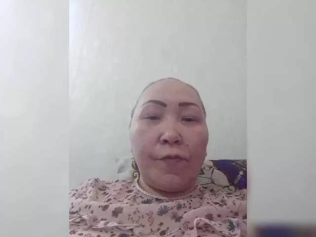 Qweentis on BongaCams 