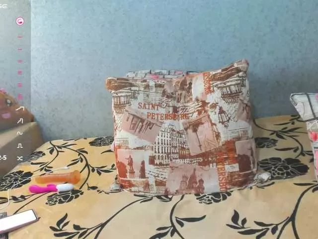 Freechat Red-hot-lips on BongaCams