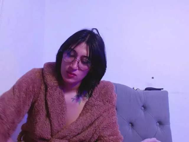 Red-moonn on BongaCams 
