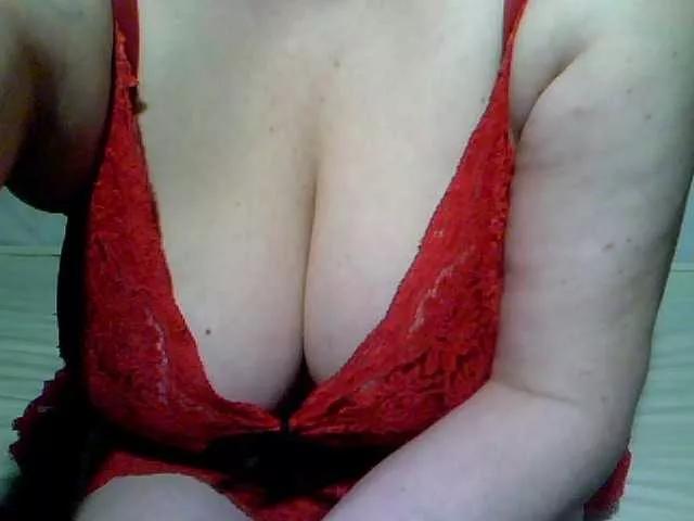 redcherry on BongaCams 