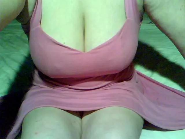 redcherry on BongaCams 