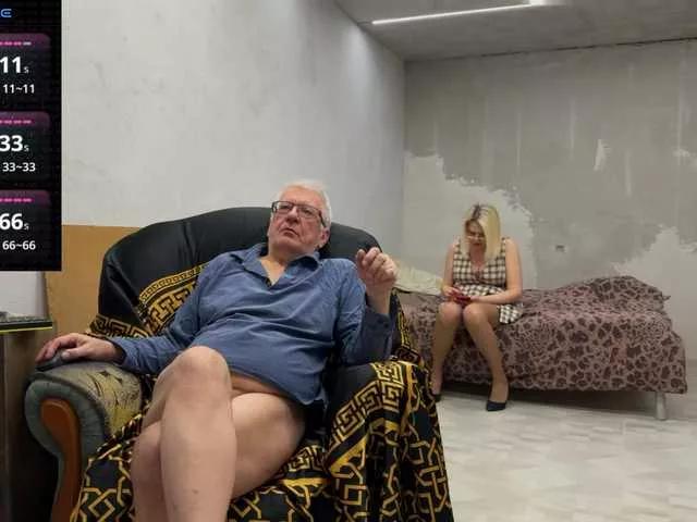 REDHOTPEPPERS on BongaCams 