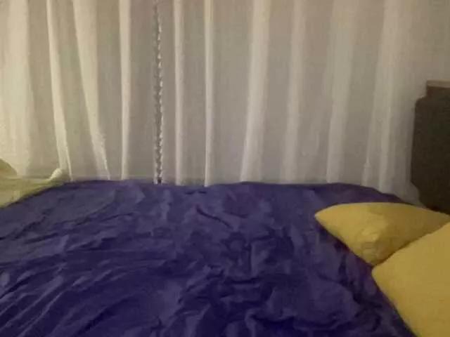 RosalinaFlame on BongaCams 