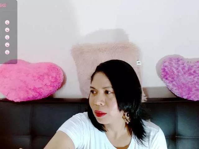 Rosita1900 on BongaCams 