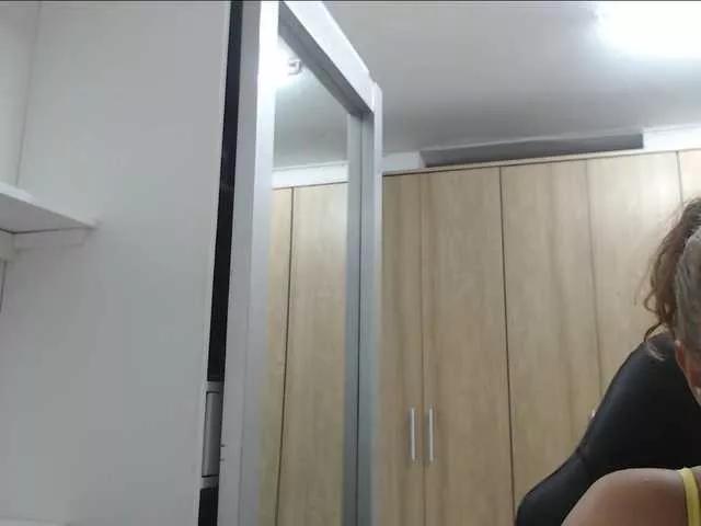 RoxanaMilf on BongaCams 