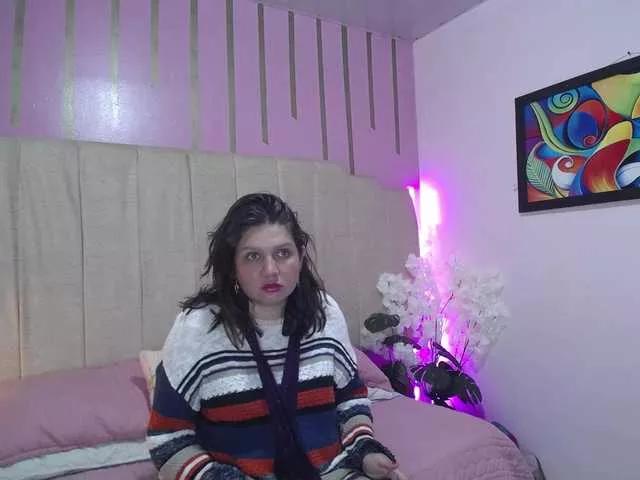 SexxxyEyes on BongaCams