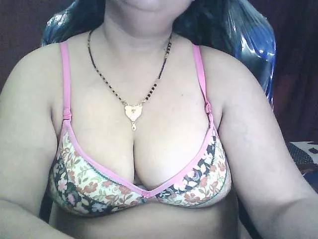 sexycharu on BongaCams 