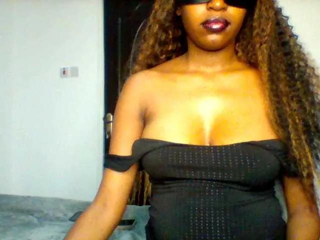 Sexyred-4 on BongaCams 