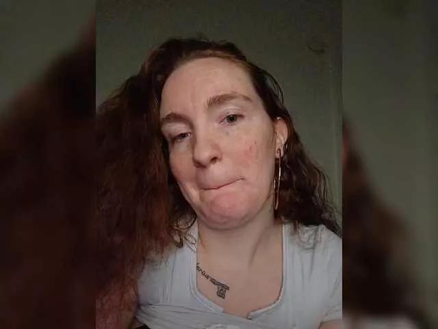 Sexyred3141-1 on BongaCams 